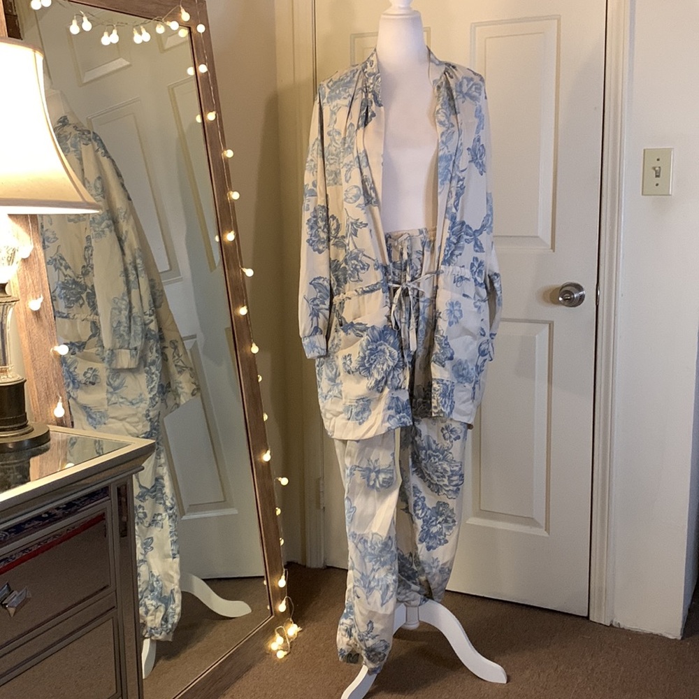 Free People Intimately Slinkin' Robe & Harem Set - Picture 6 of 16